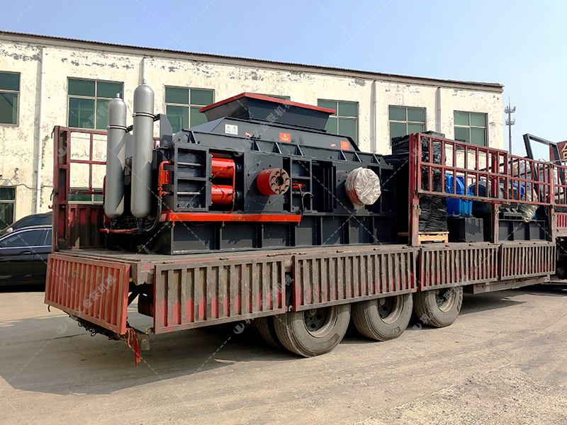 1810液壓對輥制砂機(jī)一小時(shí)產(chǎn)量多少？