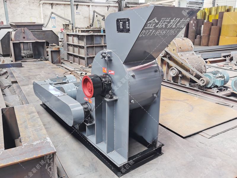 SCF600*400小型雙級(jí)粉碎機(jī)發(fā)往內(nèi)蒙古化德破碎煤