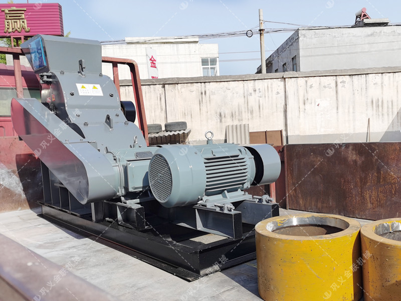 SCF600*400小型雙級(jí)粉碎機(jī)發(fā)往內(nèi)蒙古化德破碎煤