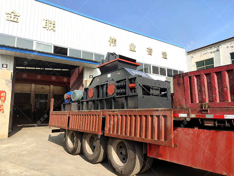 1208型直連式半自動(dòng)對(duì)輥制砂機(jī)發(fā)貨