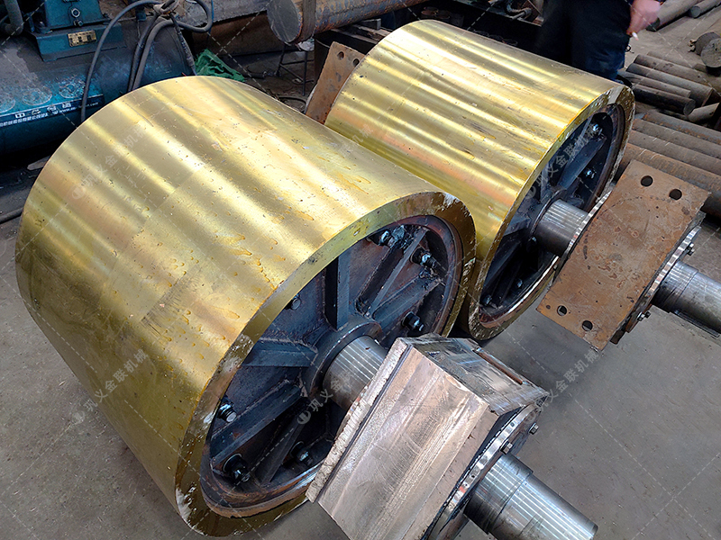 青石制砂難題多？對輥破碎機如何輕松應(yīng)對？